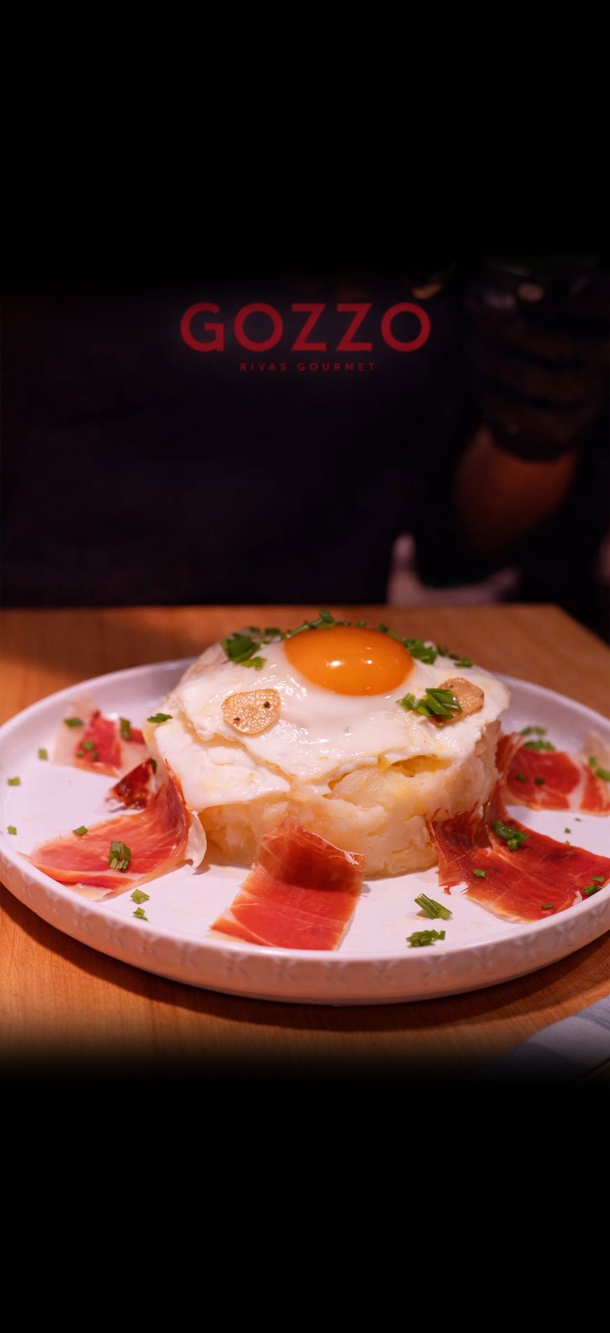 Huevos Rotos con Jamón de Bellota